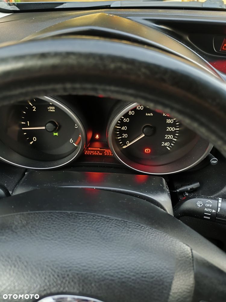 Mazda 5 1.6 CD Exclusive + - 11