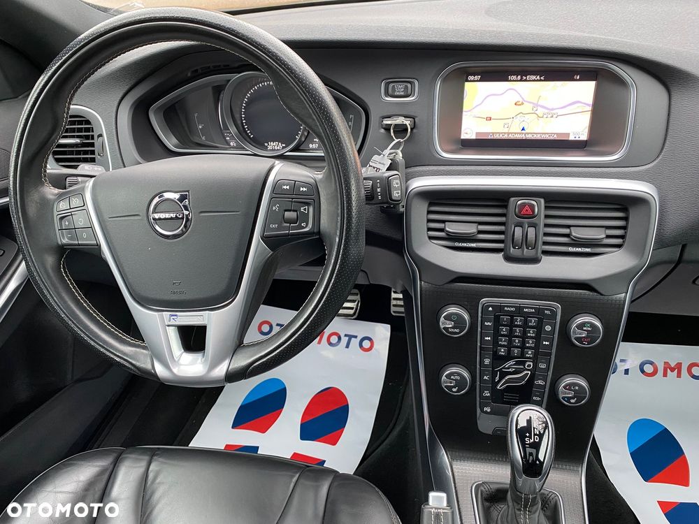 Volvo V40 D3 Geartronic RDesign - 9