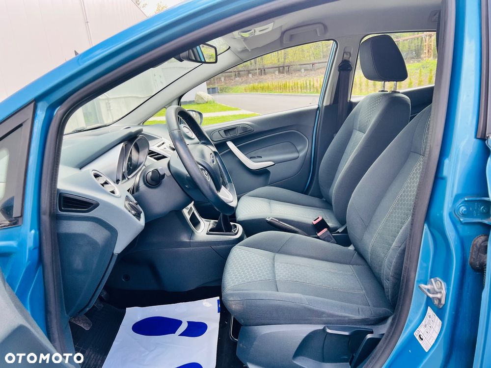 Ford Fiesta 1.25 Champions Edition - 23