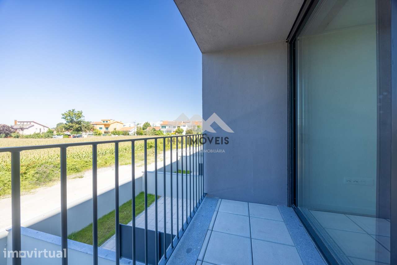Apartamento T1 Novo |  Polo Universitário  | S. João | Varanda | Garag - Grande imagem: 3/27