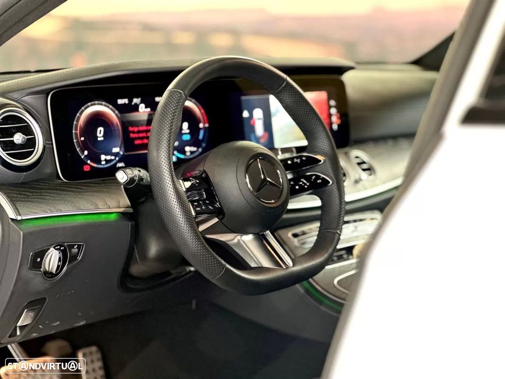 Mercedes-Benz E 300 de 4Matic 9G-TRONIC AMG Line - 23