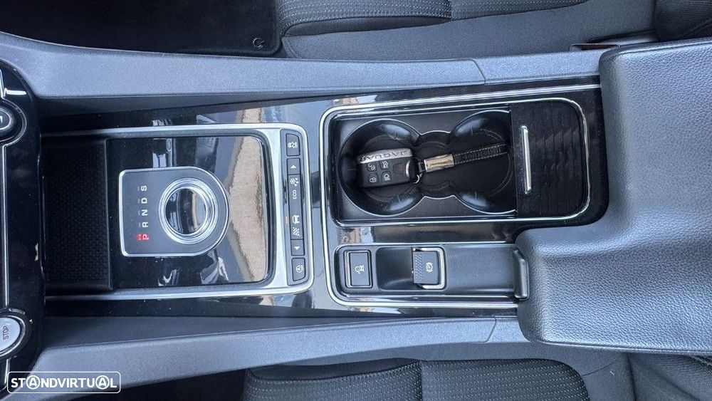 Jaguar F-Pace 2.0 i4D Pure Aut. - 19