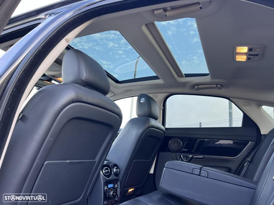 Jaguar XJ 3.0 D V6 Premium Luxury - 31