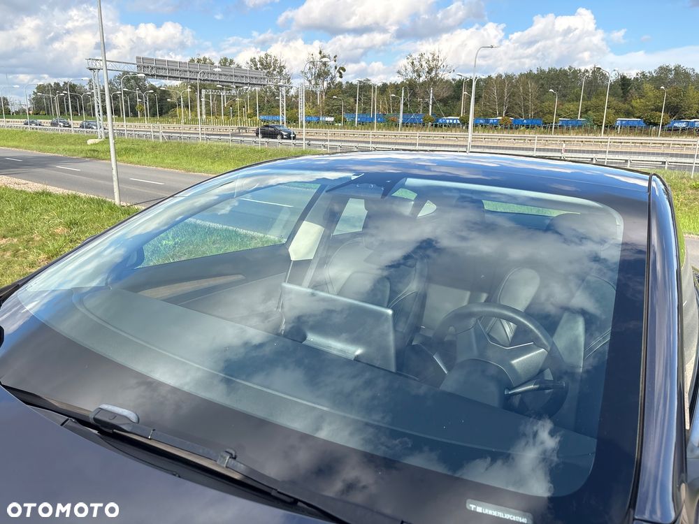 Tesla Model 3 - 15