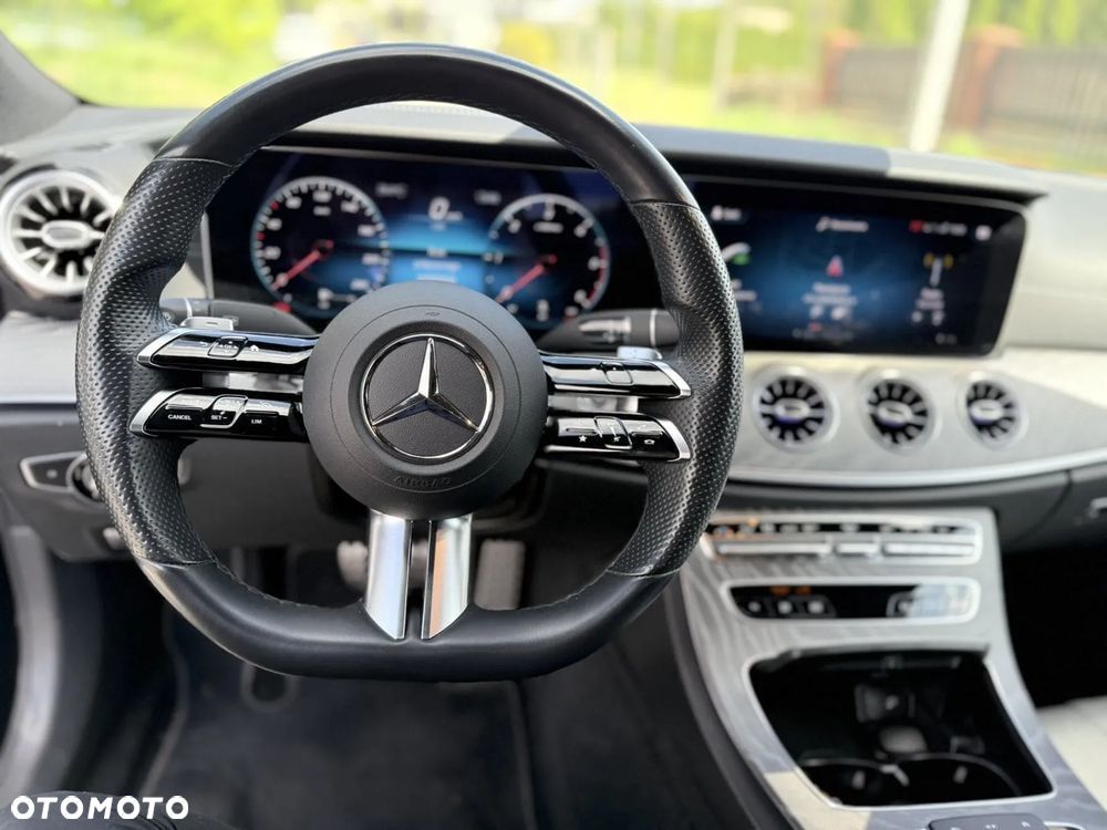 Mercedes-Benz CLS - 18