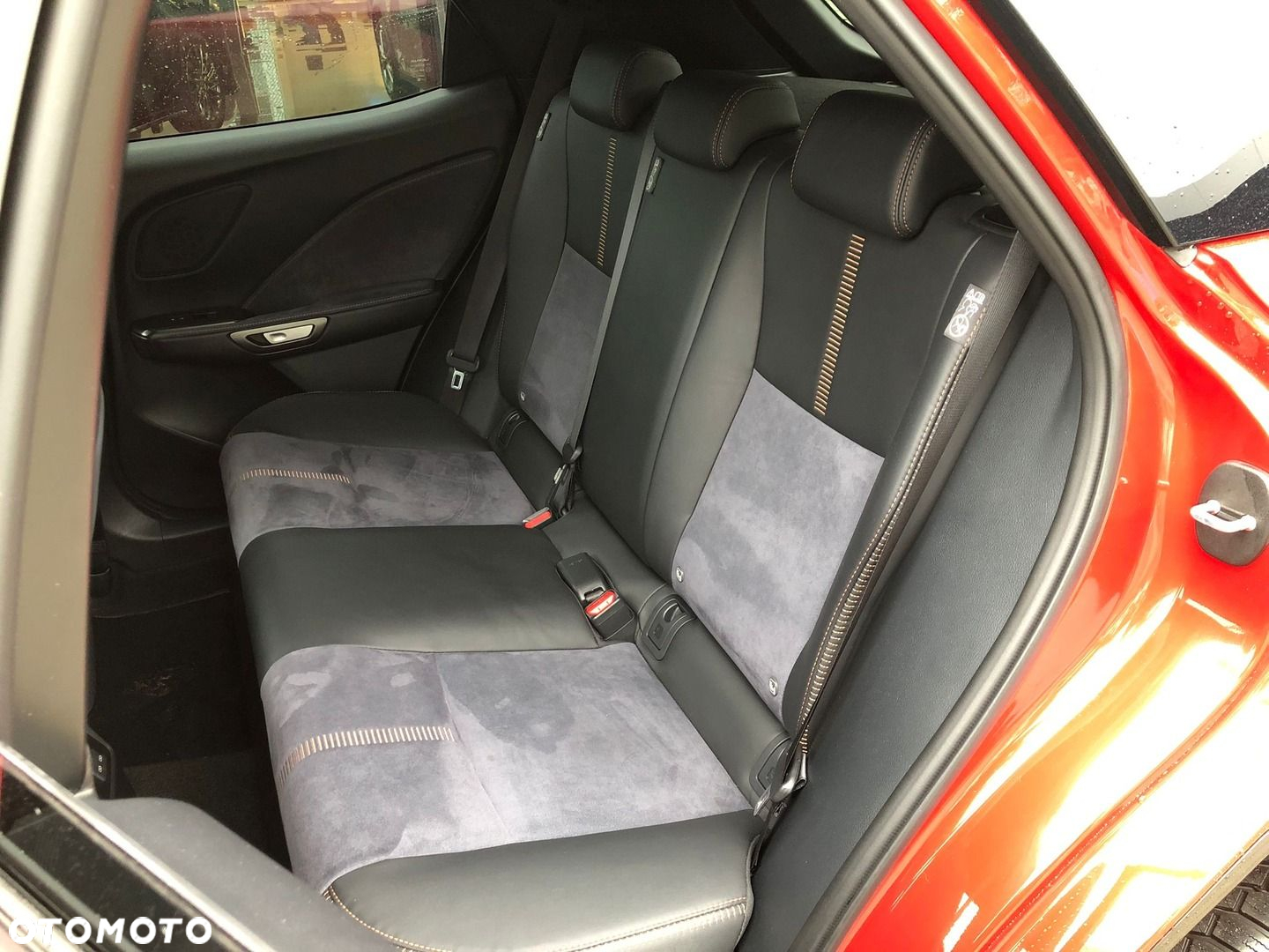 Lexus LBX 1.5 Hybrid Cool - 7