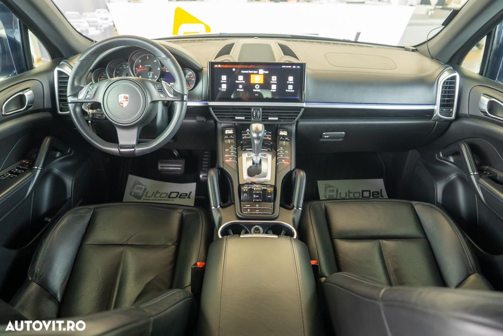 Porsche Cayenne 3.0 L V6 - 17