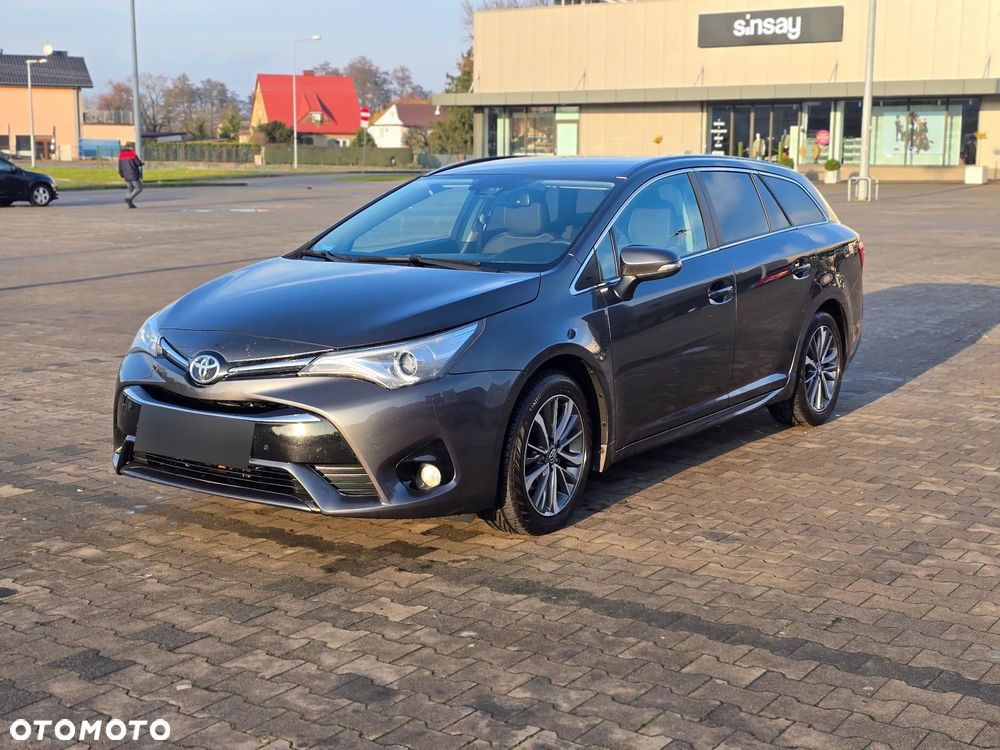 Toyota Avensis 1.8 Premium - 2