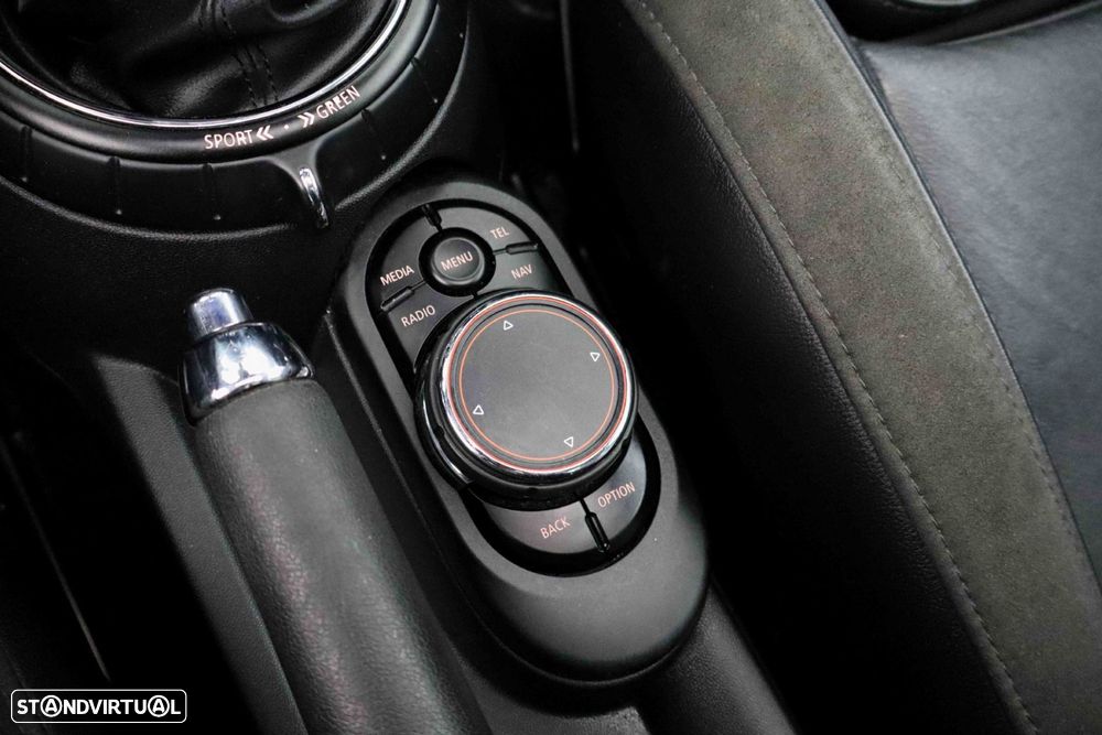 MINI 3 Portas Cooper D Auto - 21