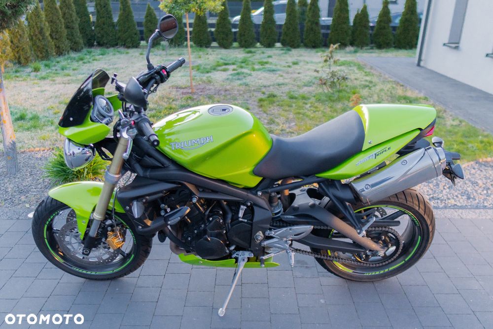 Triumph Street Triple - 8