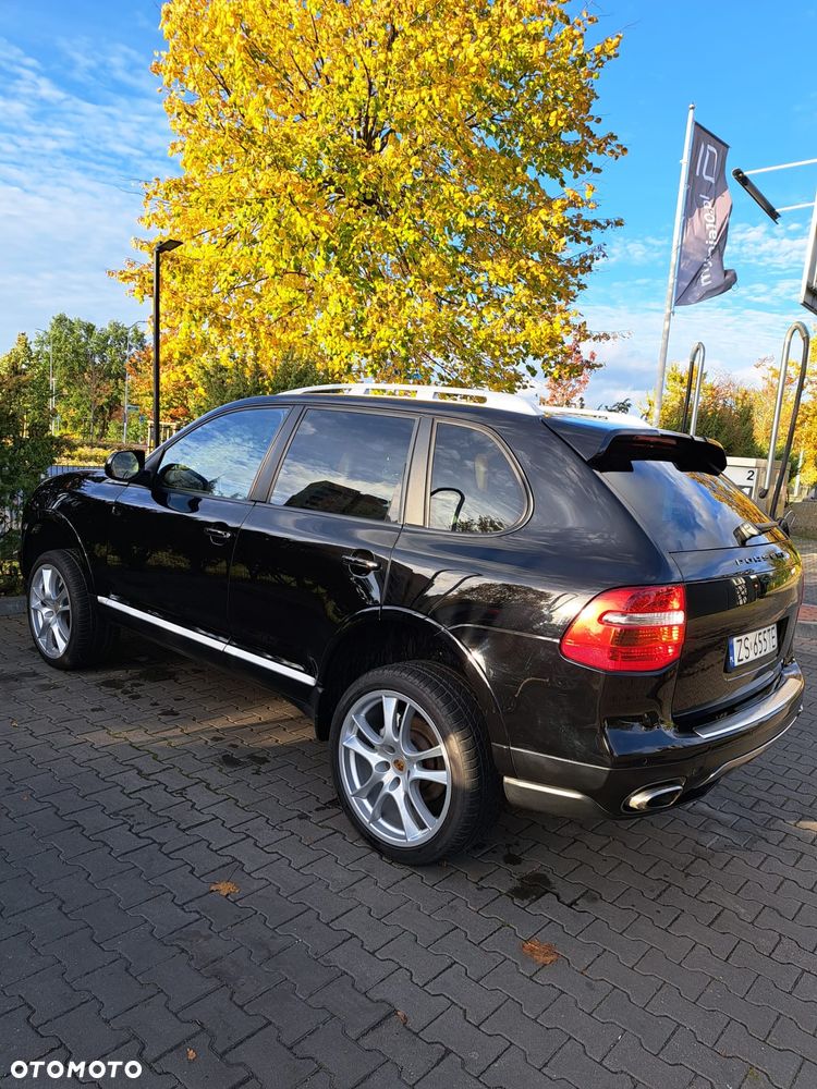 Porsche Cayenne - 9