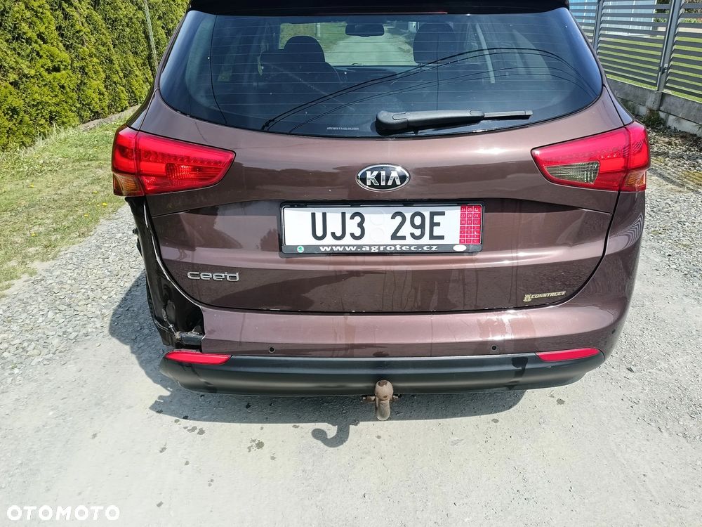 Kia Ceed 1.6 GDI Dream Team Edition - 5