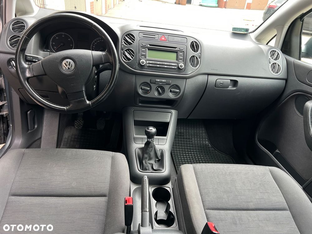 Volkswagen Golf - 5