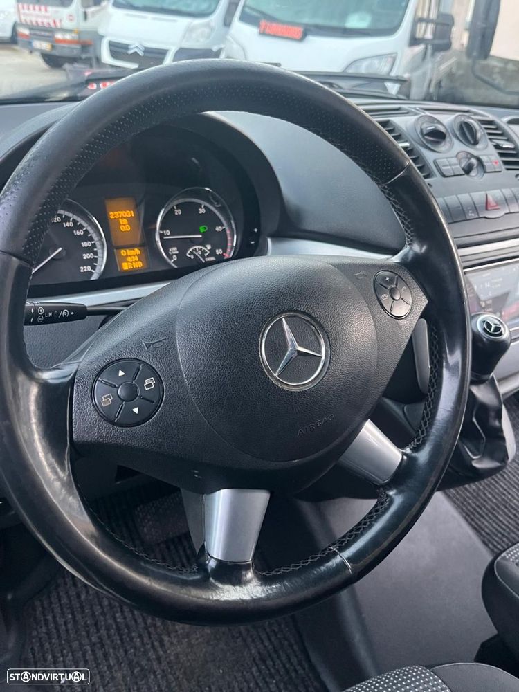 Mercedes-Benz Vito 6 lugares Automática - 20
