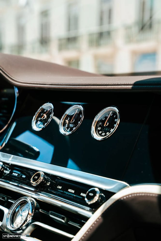 Bentley Flying Spur - 16