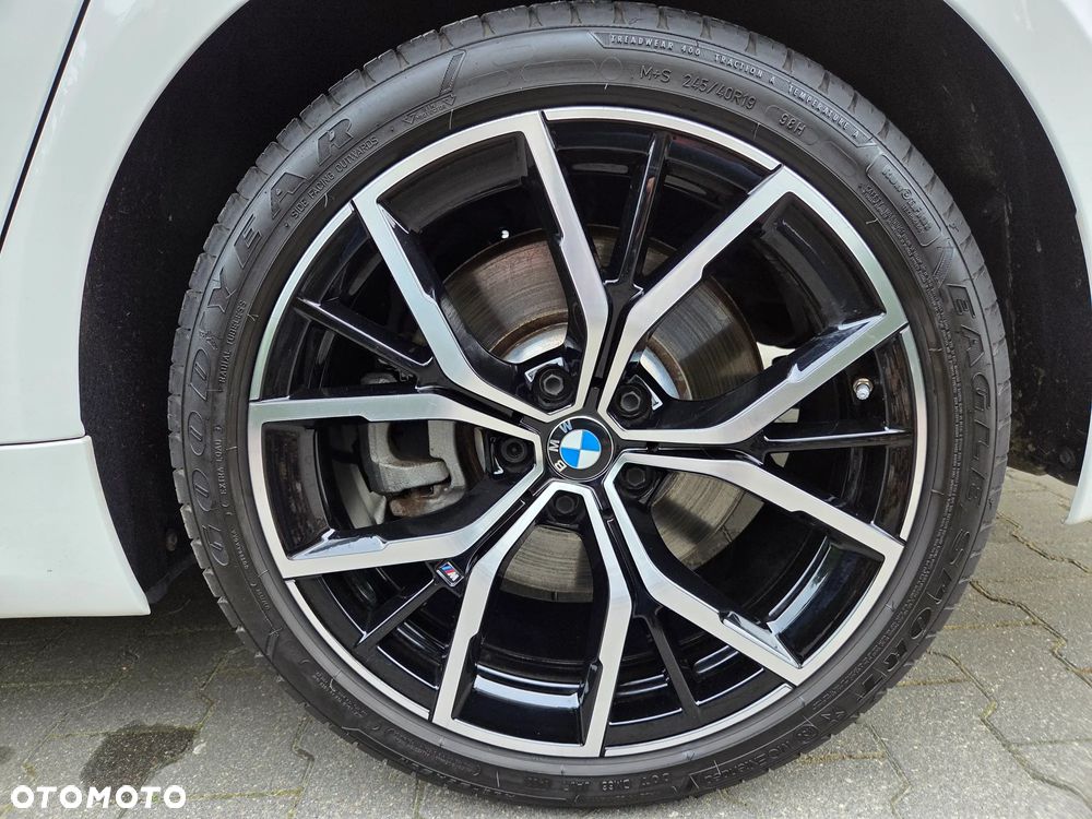 BMW Seria 5 540i xDrive M Sport Edition - 35