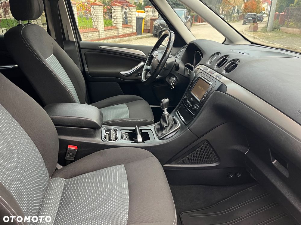 Ford Galaxy - 7
