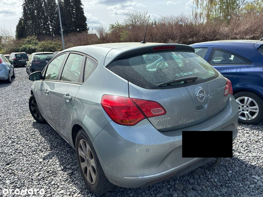 Opel Astra 1.4 Turbo Selection - 2