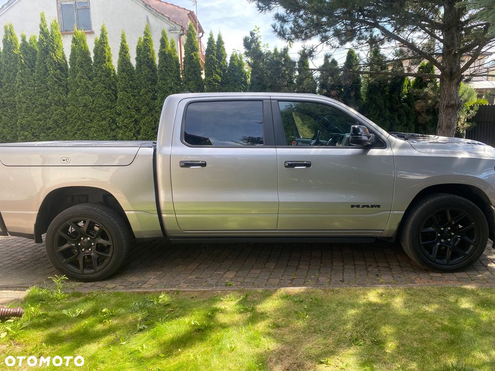 RAM 1500 Crew Cab Shortbed Laramie - 31