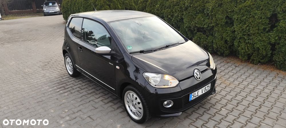 Volkswagen up! black - 11