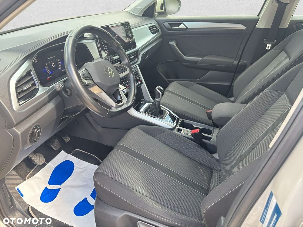 Volkswagen T-Roc - 12