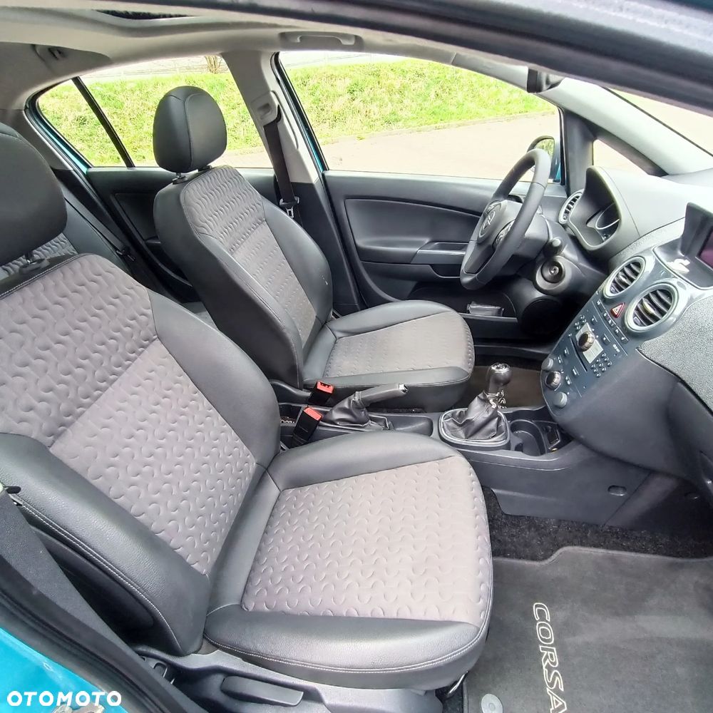 Opel Corsa 1.4 16V Innovation - 20