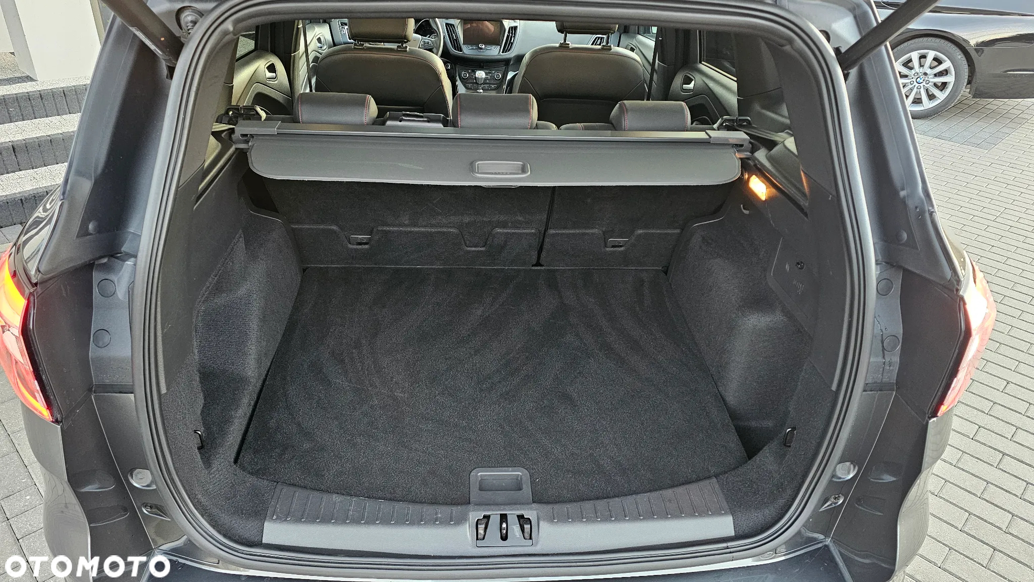Ford Kuga 1.5 EcoBoost 2x4 ST-Line - 18