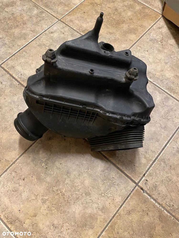 obudowa filtra powietrza audi a6 4g0133838ac - 2