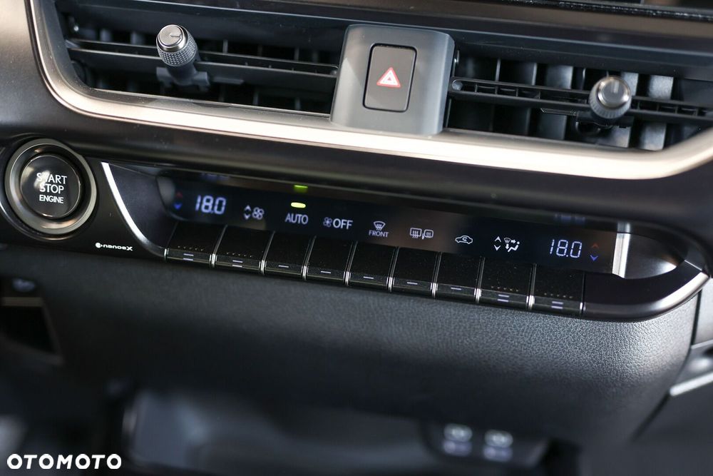Lexus UX 200 Elegance 2WD - 33