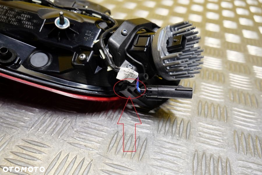 CADILLAC XTS 2013- LAMPA TYŁ TYLNA PRAWA LED USA - 8