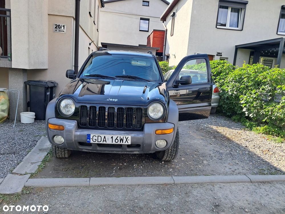 Jeep Liberty - 1