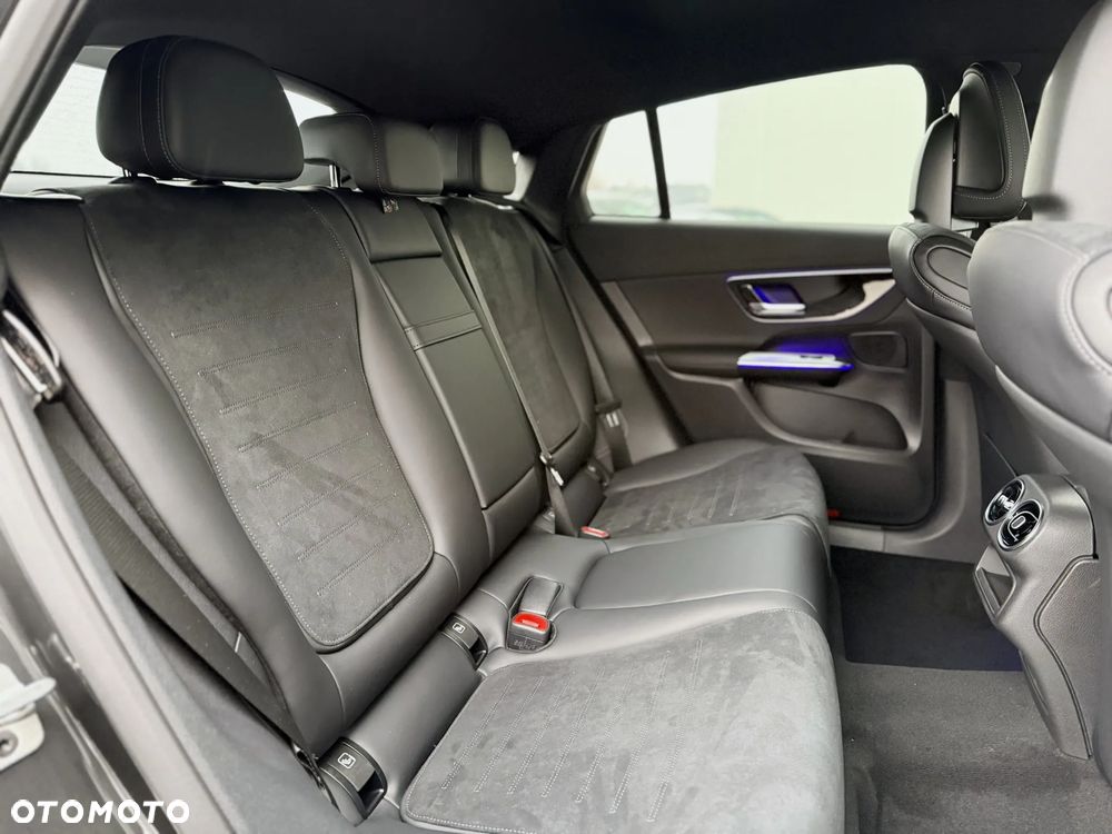 Mercedes-Benz GLC - 27