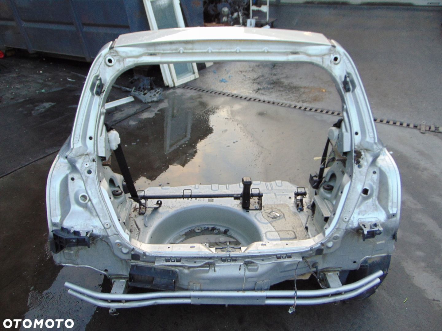 SUZUKI SWIFT III MK6 PAS TYLNY TYŁ WANNA ZCC - 1