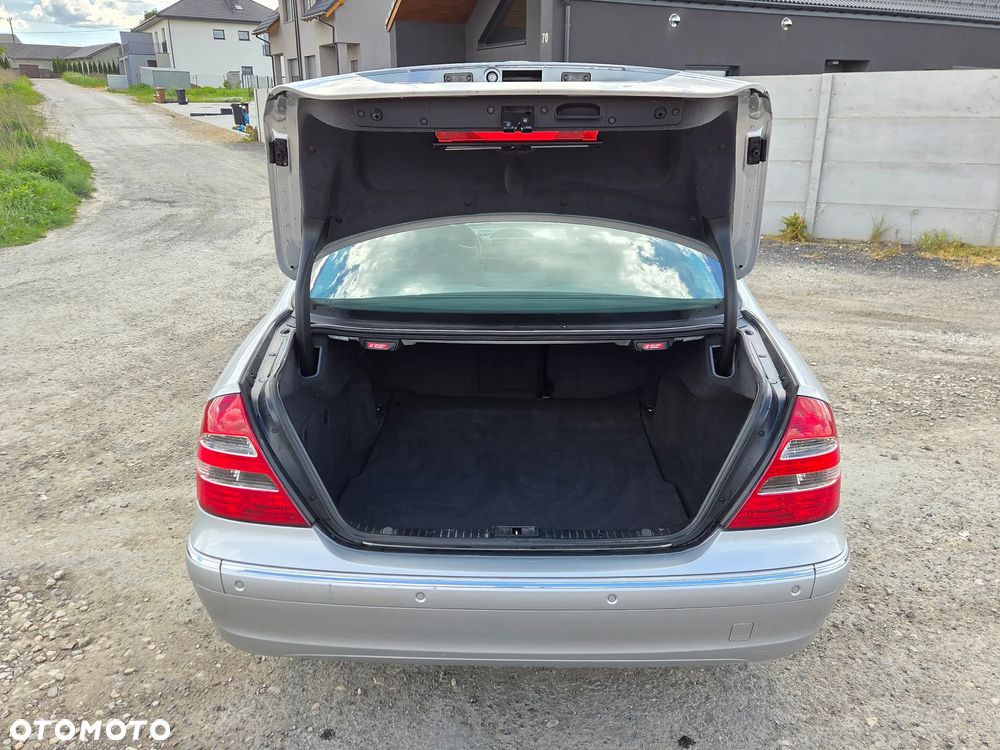 Mercedes-Benz Klasa E 200 Kompressor Automatik Elegance Sport Edition - 9