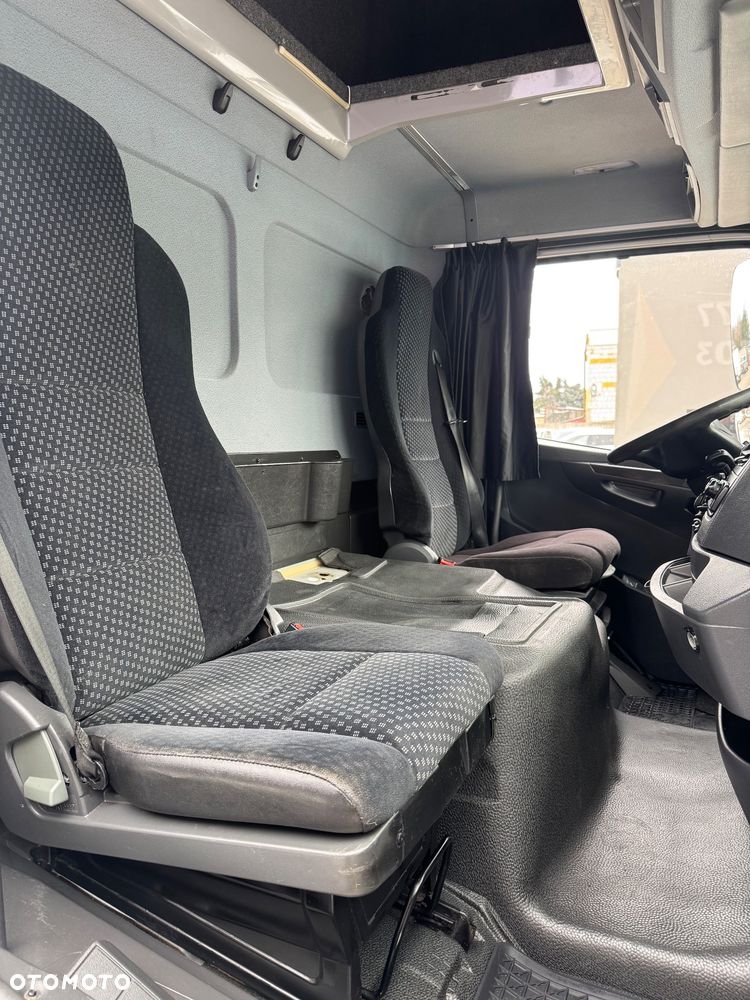 Mercedes-Benz ATEGO - 11