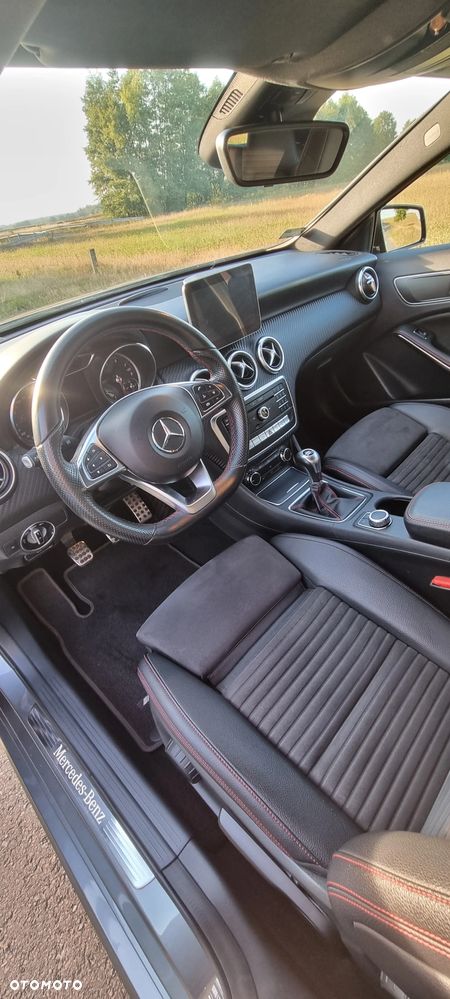 Mercedes-Benz Klasa A 180 AMG Line - 26