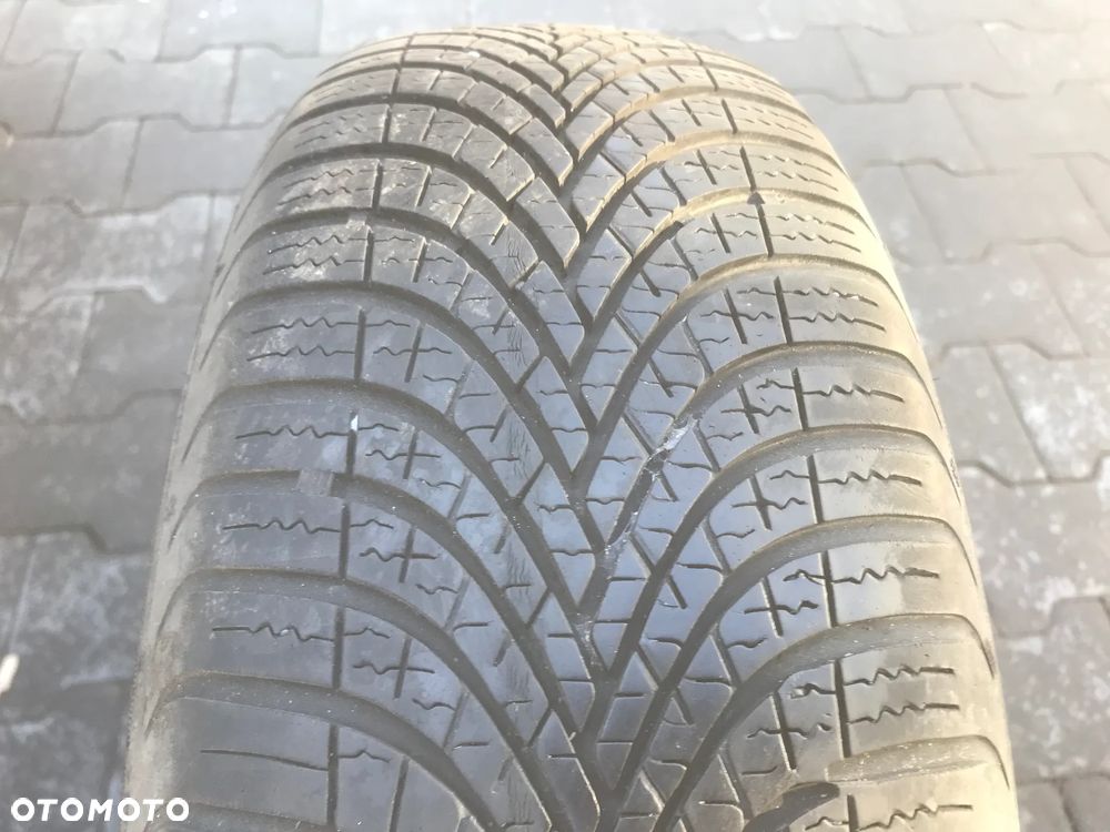 Opona Dębica Navigator 3 175/65R14 Wielosezon 1 sztuka - 1