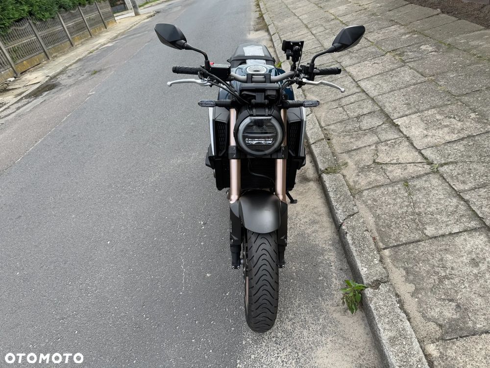 Honda CB - 2
