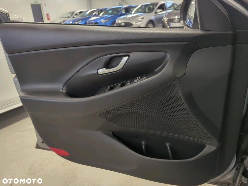 Hyundai i30 1.0 T-GDI Classic + - 14