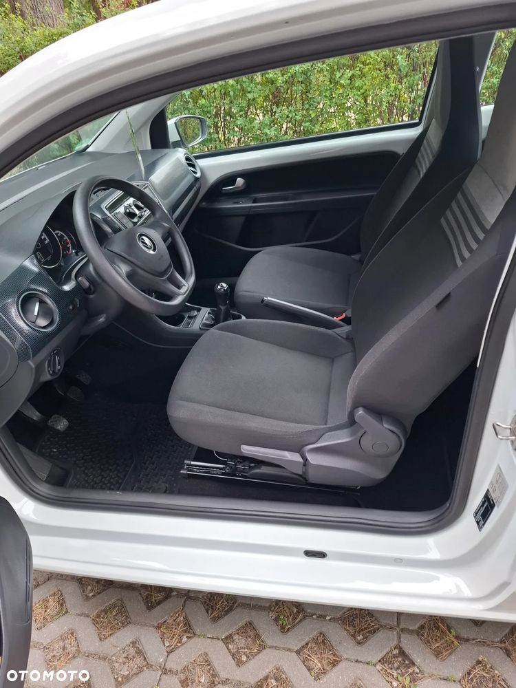 Volkswagen up! 1.0 beats - 13
