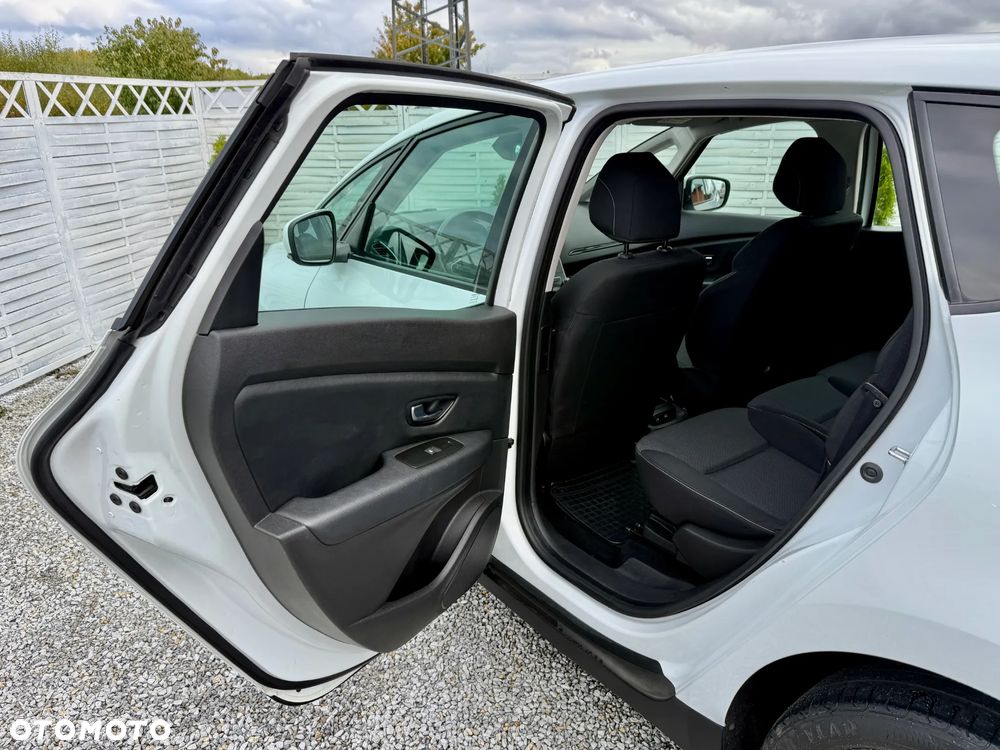 Renault Scenic BLUE dCi 120 BUSINESS EDITION - 36