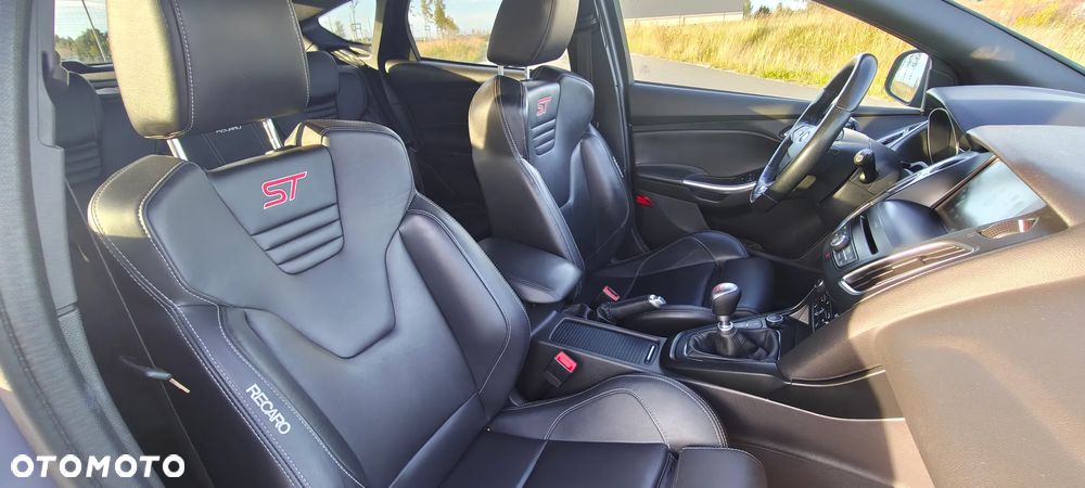 Ford Focus 2.0 TDCi ST-2 - 18