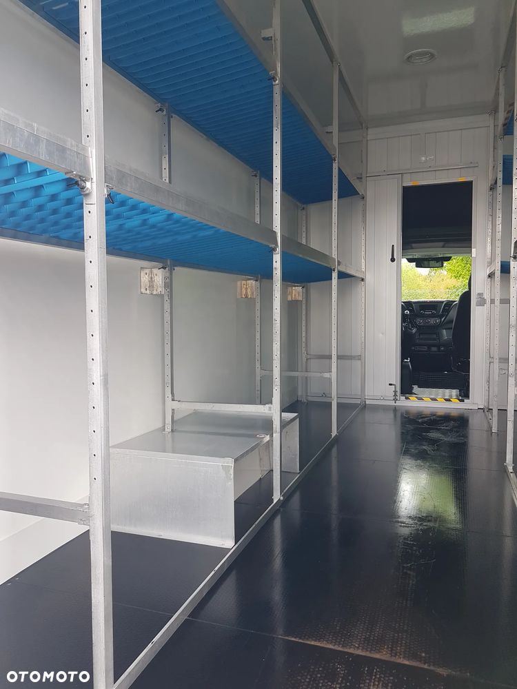 Iveco DAILY KONTENER NISKOPODŁOGOWY 4,43x2,23x2,42 SKLEP FOODTRUCK BAR KLIMA KONIOWÓZ KAMPER - 17