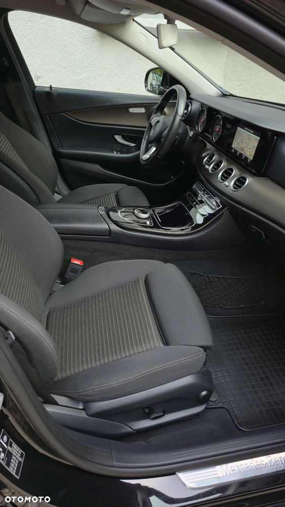 Mercedes-Benz Klasa E 220 d Business Edition 9G-TRONIC - 18
