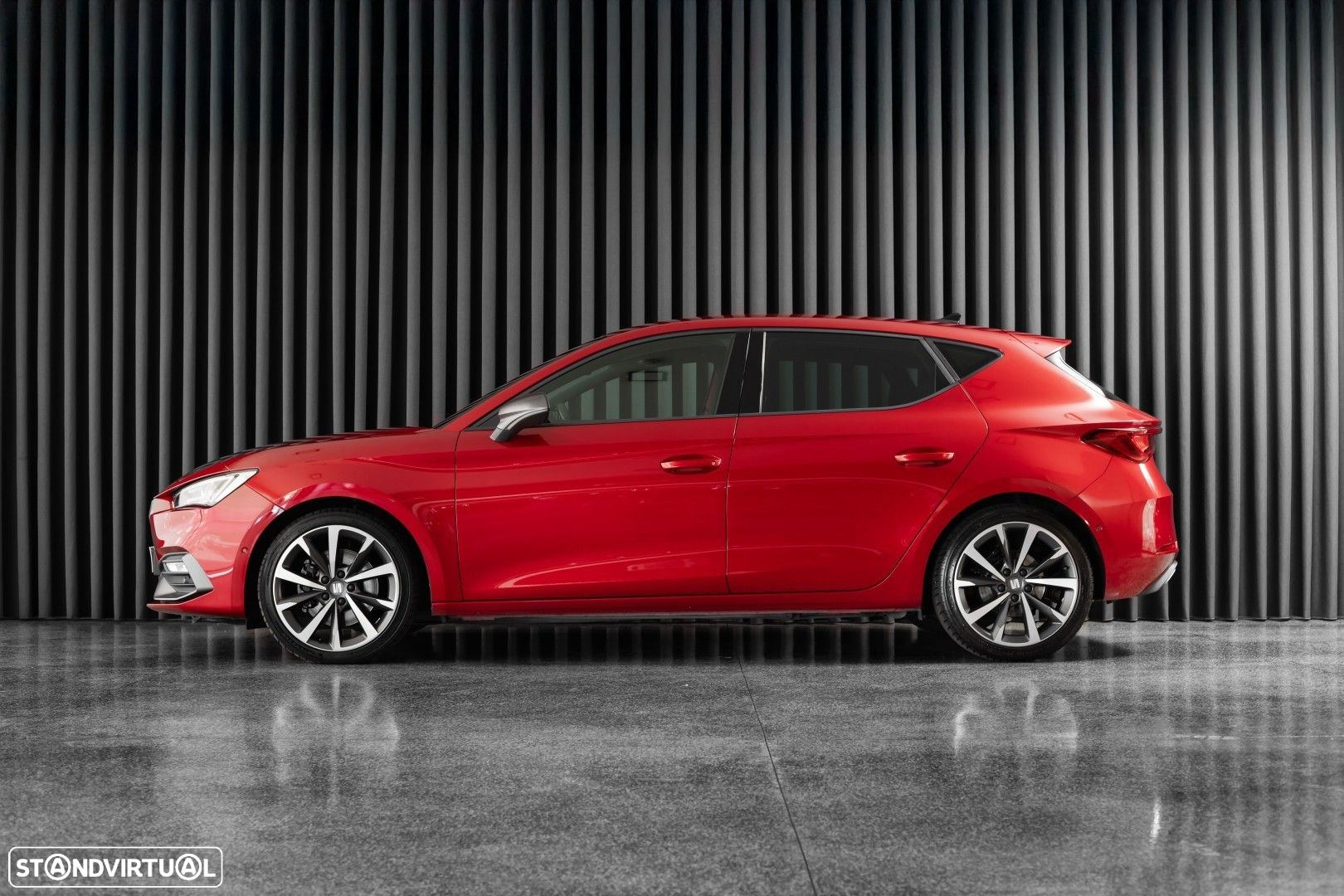 SEAT Leon 1.5 eTSI FR DSG - 2