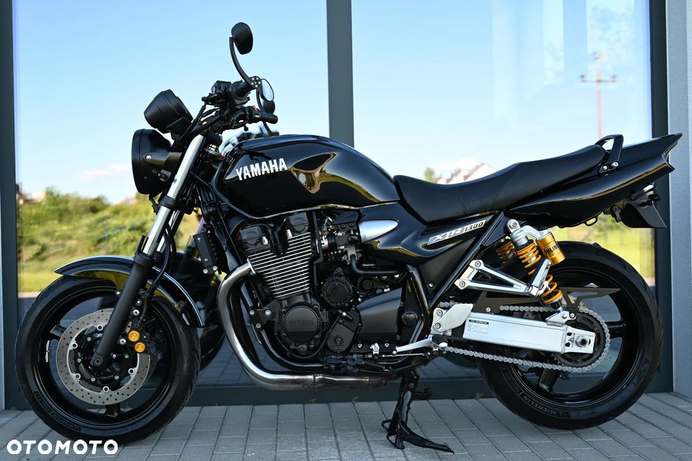 Yamaha XJR - 3