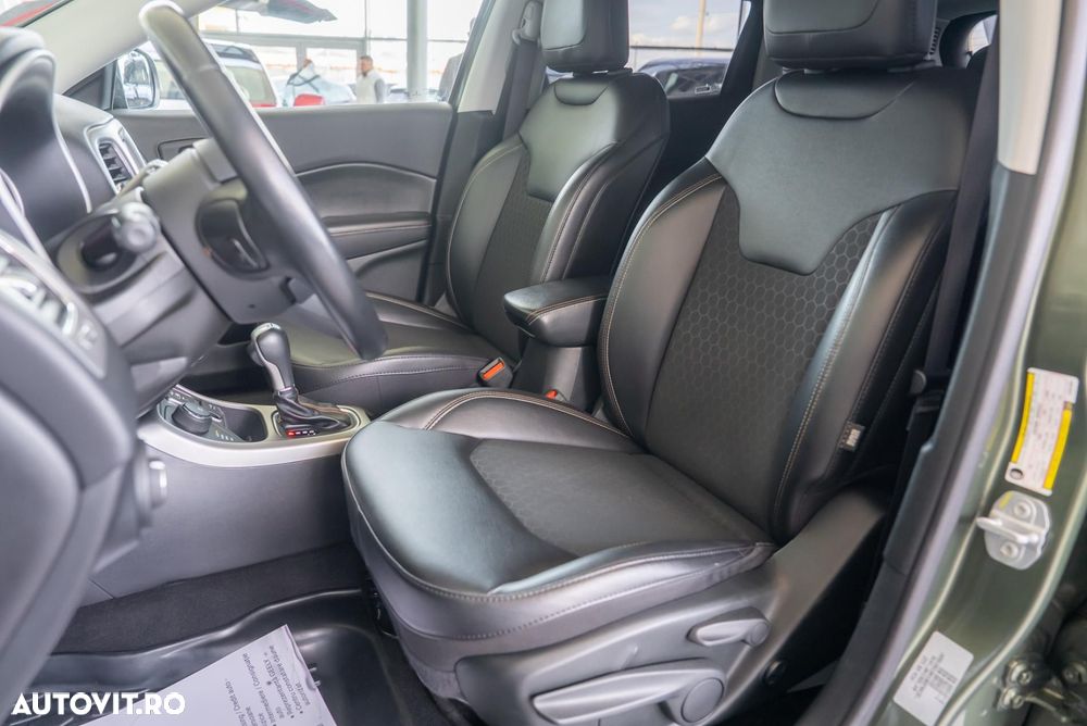 Jeep Compass 2.0 MultiJet Active Drive Automatik Longitude - 24