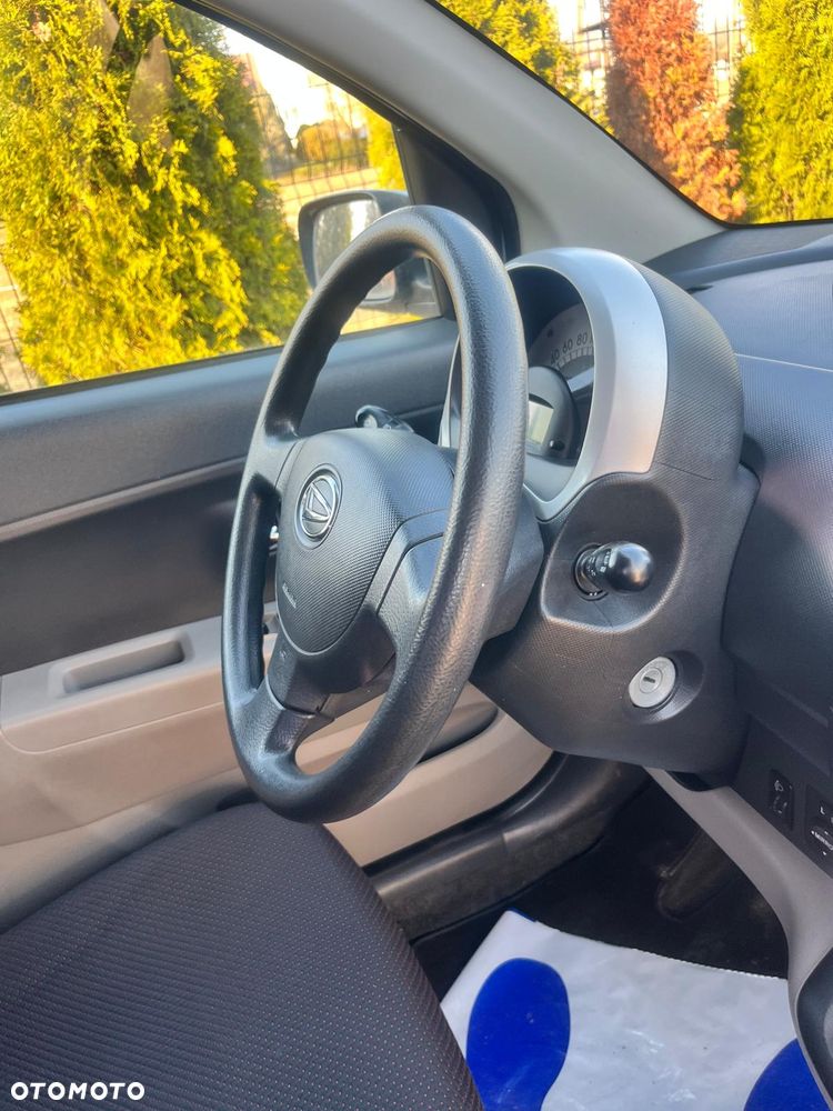 Daihatsu Sirion 1.3 - 12