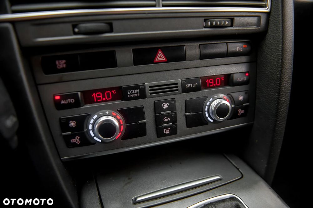 Audi A6 Avant 2.7 TDI multitronic - 32