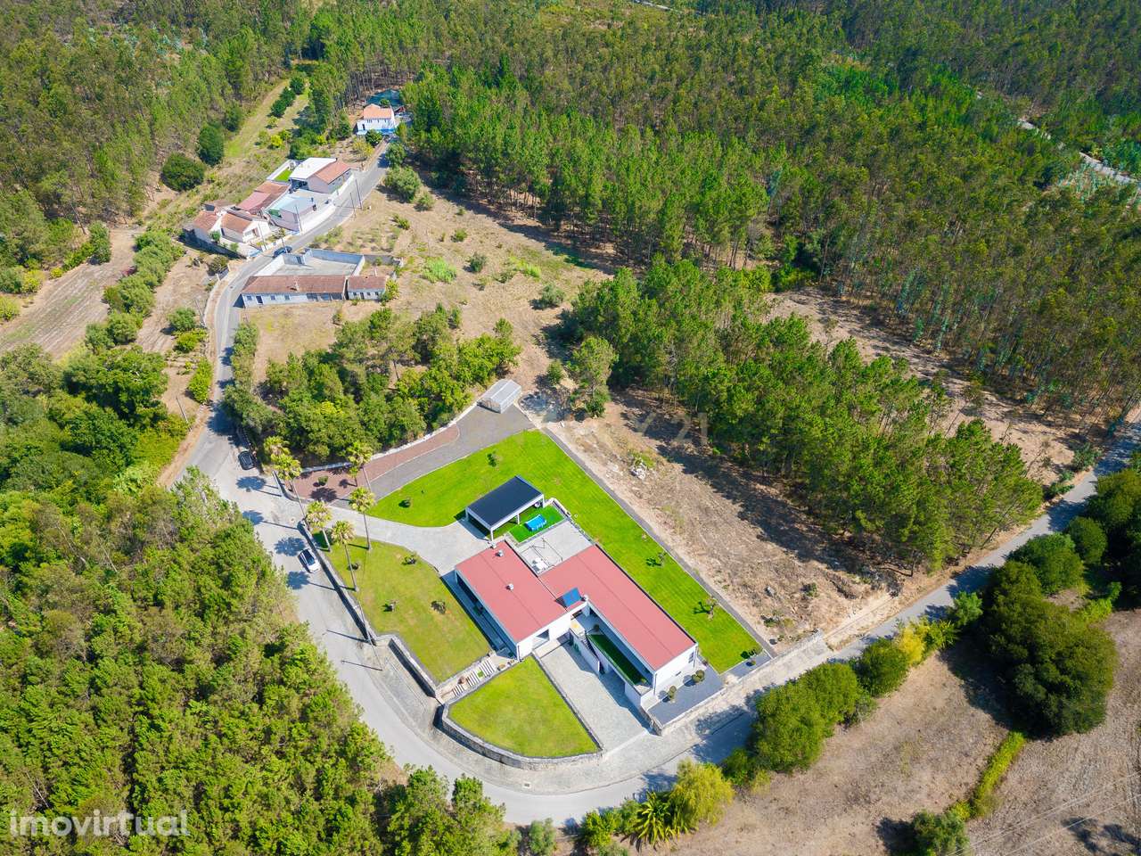 Luxuosa Moradia T3+1 | Pombal | - Grande imagem: 3/32